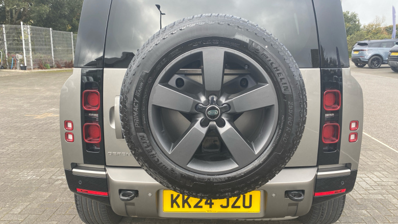 Land Rover Defender 3.0 D350 X-Dynamic HSE 90 3dr Auto Diesel Estate